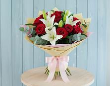Букет цветов из:  Лилии и Розы в Седельниково