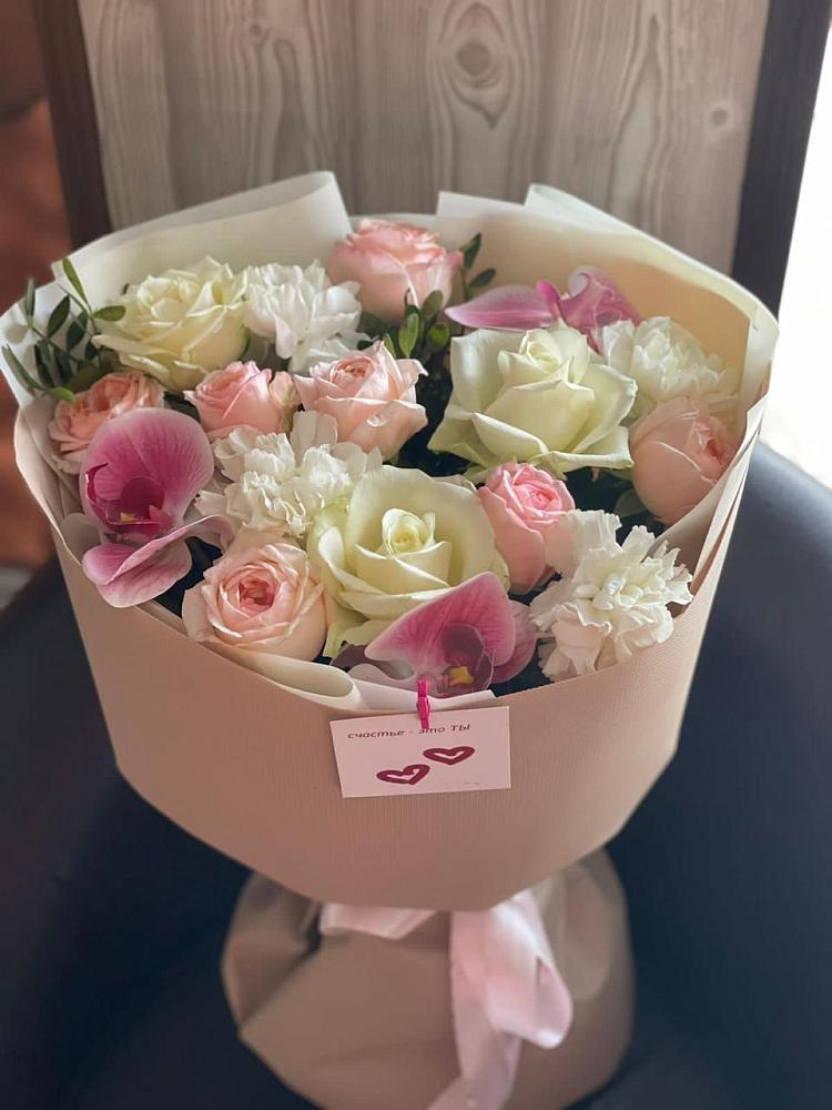 Букет цветов из: Орхидеи, Розы и Гвоздики в Седельниково