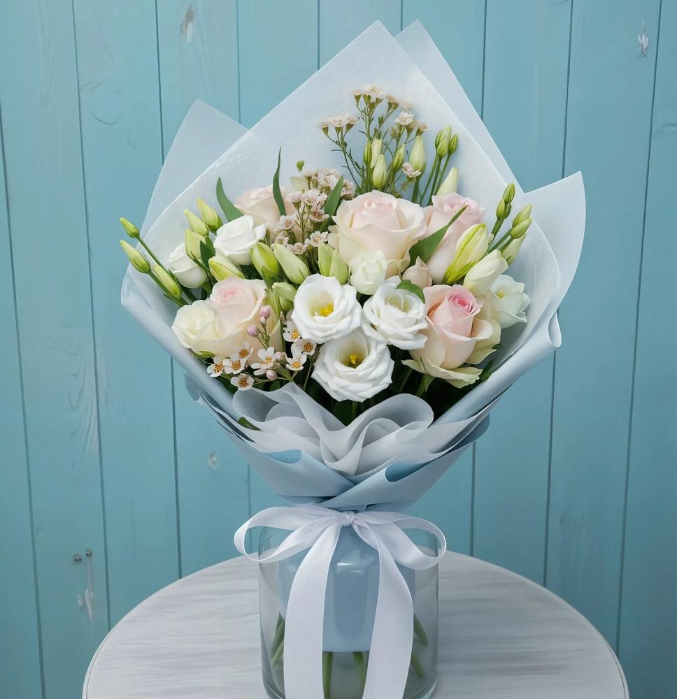 Букет цветов из: Розы и Лизиантусы в Седельниково