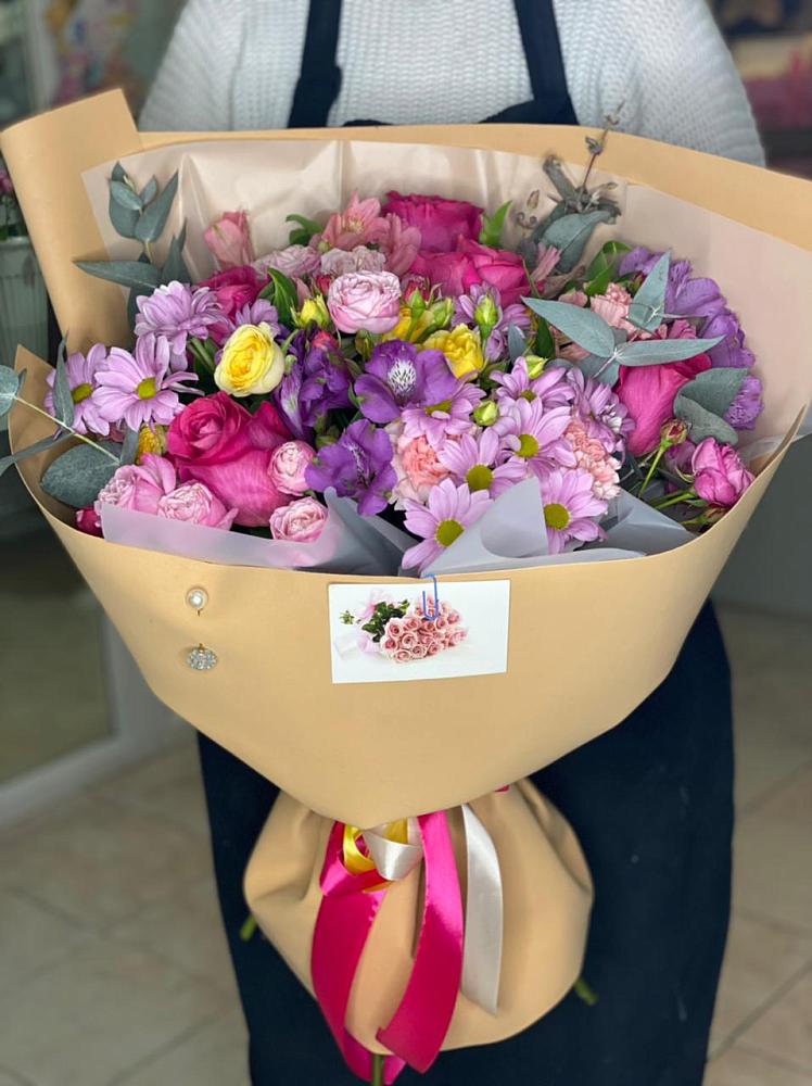 Букет цветов из: Хризантемы, Гвоздики и Альстромерии в Седельниково