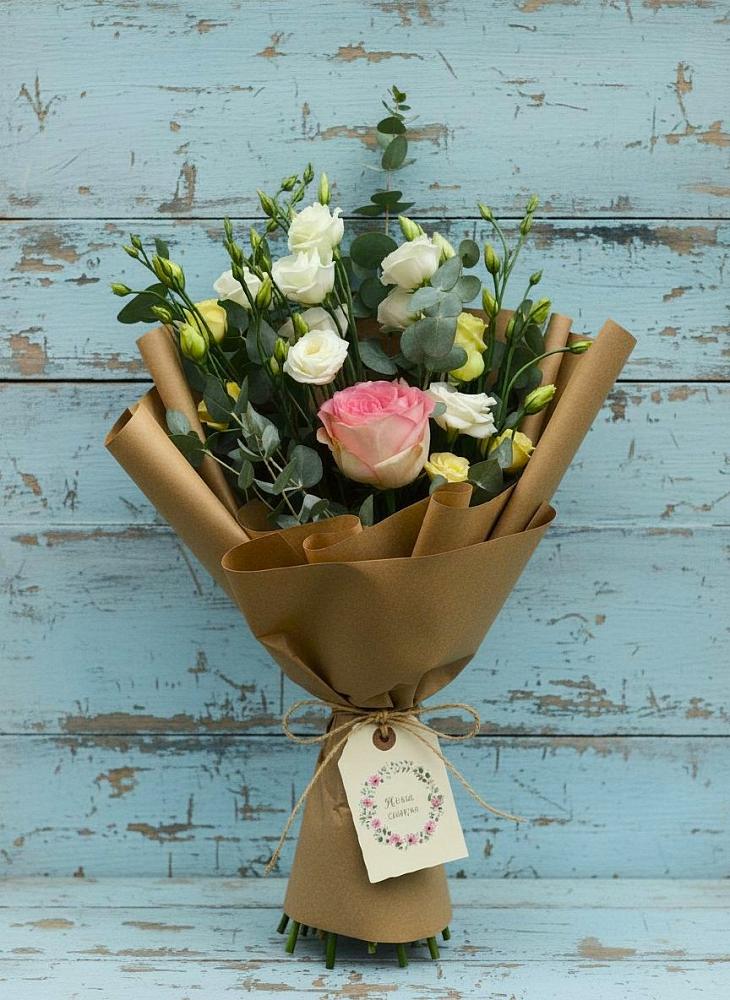 Букет цветов из: Розы и Лизиантусы в Седельниково