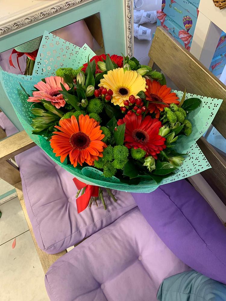 Букет цветов из: Герберы, Хризантемы и Альстромерии в Седельниково