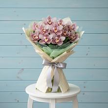 Букет цветов из:  Орхидеи и Розы в Седельниково