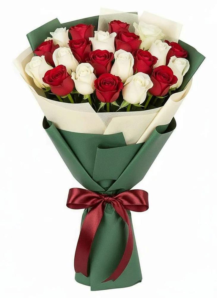 Букет Микс из красных и белых роз в Седельниково