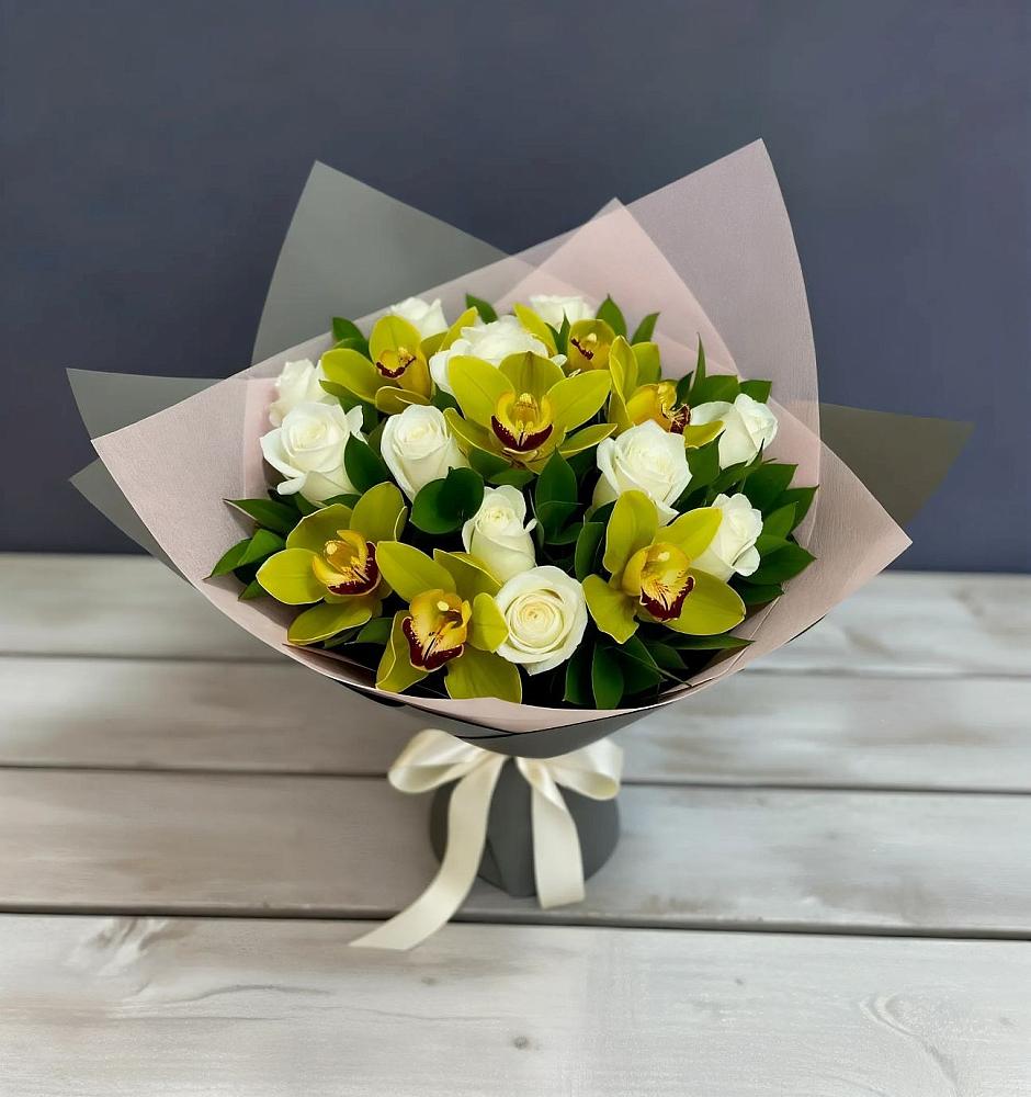 Букет цветов из: Орхидеи и Розы в Седельниково