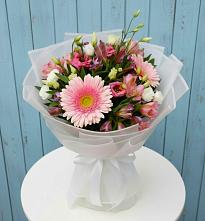 Букет цветов из:  Герберы, Альстромерии и Лизиантусы #REPLACE_PRED# Седельниково