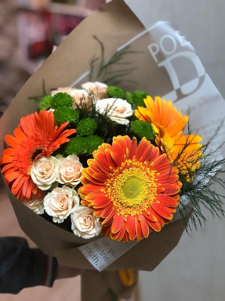 Букет цветов из: Герберы, Хризантемы и Розы в Седельниково