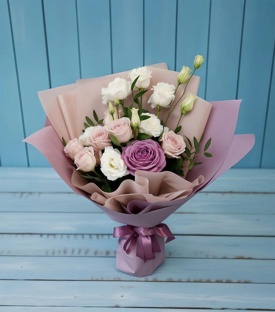 Букет цветов из: Розы и Лизиантусы в Седельниково